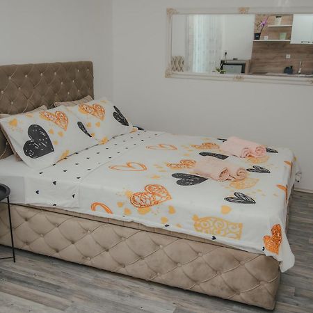 Jes Apartments Leskovac  Bagian luar foto
