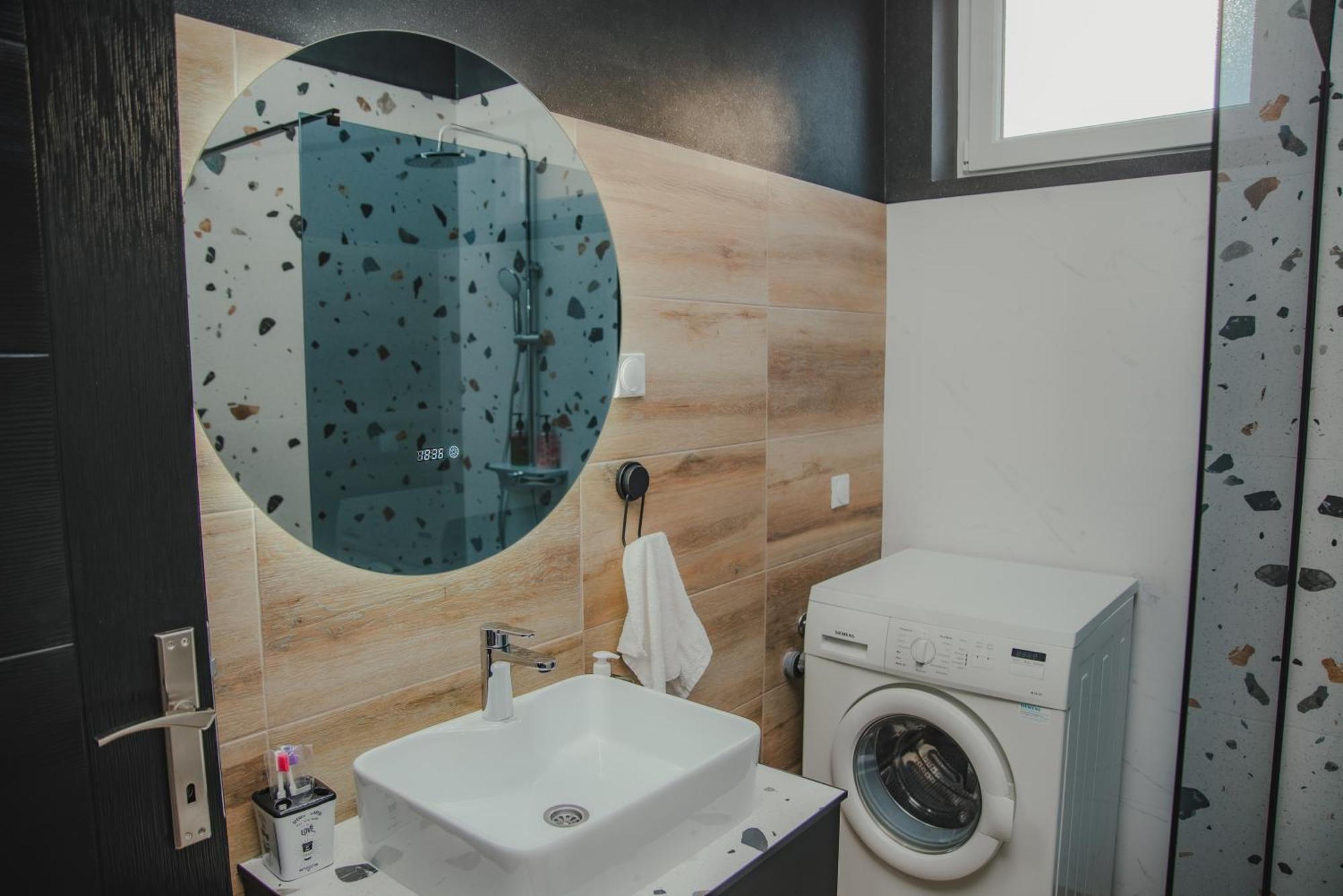 Jes Apartments Leskovac  Bagian luar foto