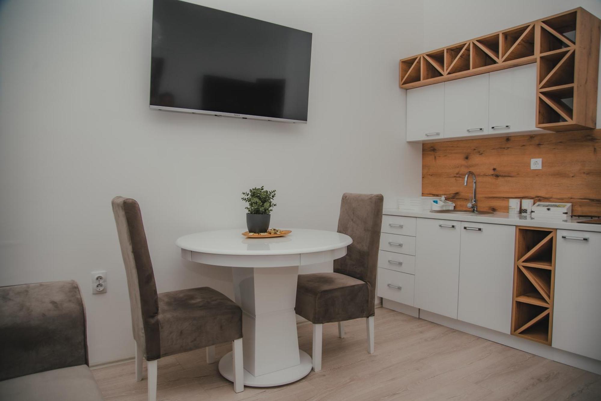 Jes Apartments Leskovac  Bagian luar foto
